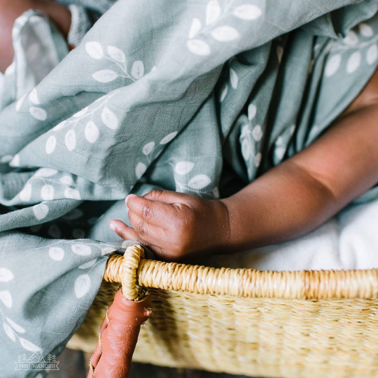 Muslin Swaddle Baby Baby Blanket – Leaves