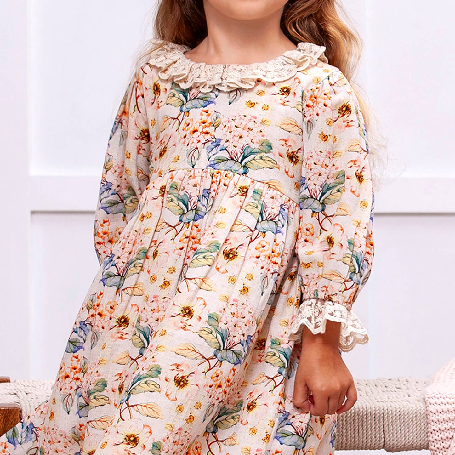 Vintage Floral Dress with Lace Collar Ruffles, Linen Blend: