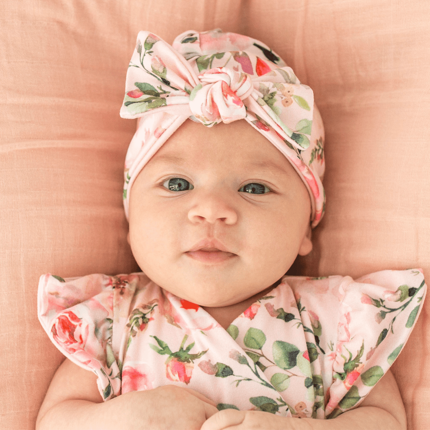 RUCHED BEANIE WITH BOW: Dusty Roses / 0-6m