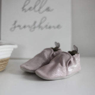 Robeez - Pretty pearl Pink - Wild Lapin Children’s Boutique