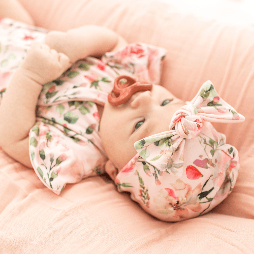 RUCHED BEANIE WITH BOW: Dusty Roses / 0-6m