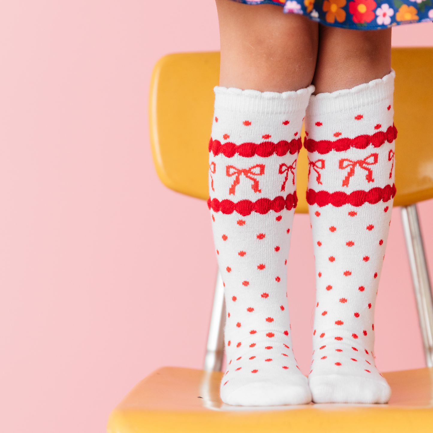 Red Bow Scalloped Knee Socks: 4-6 YEARS